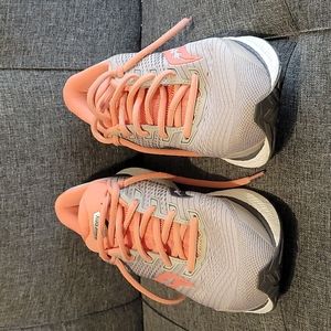 Saucony Womens Triumph 18 S10595-30 Brown Running Shoes Sneakers Size 9